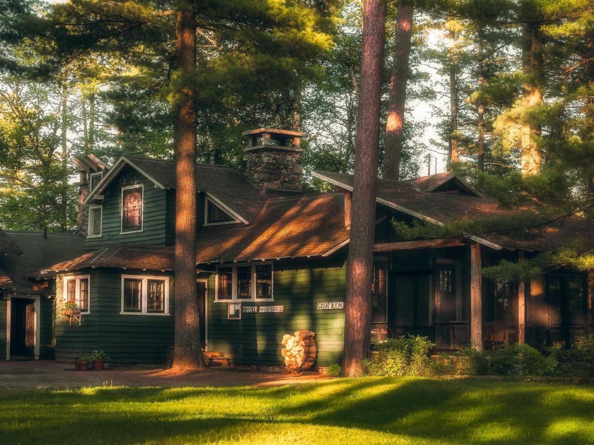 White Pine Camp Hotel Paul Smiths ภายนอก รูปภาพ